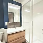 Appartement Superbe T2 Au Coeur D'aix-les-bains Avec Wifi - Fr-1-555-47 Aix-les-Bains