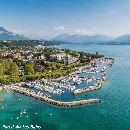 Superbe T2 Avec Balconnets En Centre-ville, 3***, Proche Thermes Et ! - Fr-1-555-47 * Aix-les-Bains