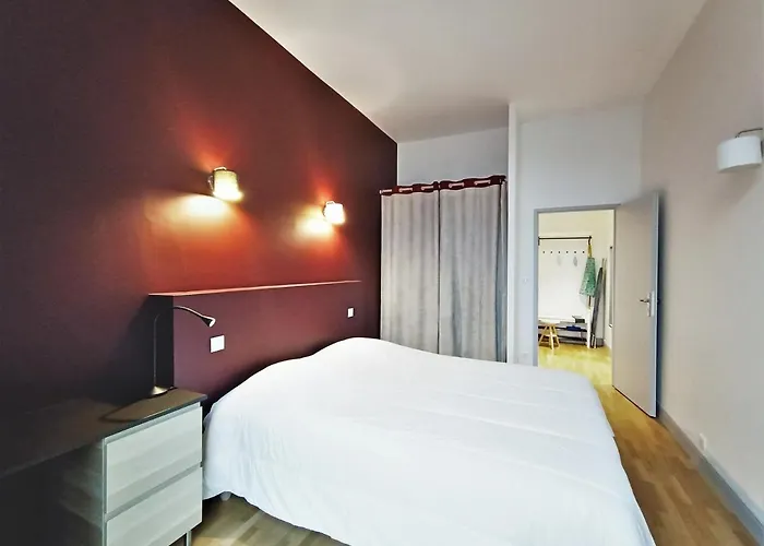 Superbe T2 Au Coeur D'aix-les-bains Avec Wifi - Fr-1-555-47 *